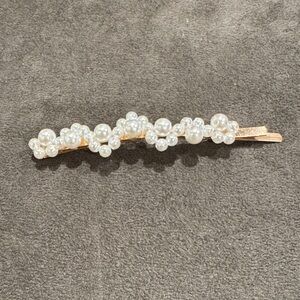 Pearl Wave Hair Clip — White Pearls on Gold-Tone Barrette